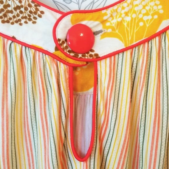 XXI Retro Stripe and Floral Sleeveless Top - Picture 5 of 5